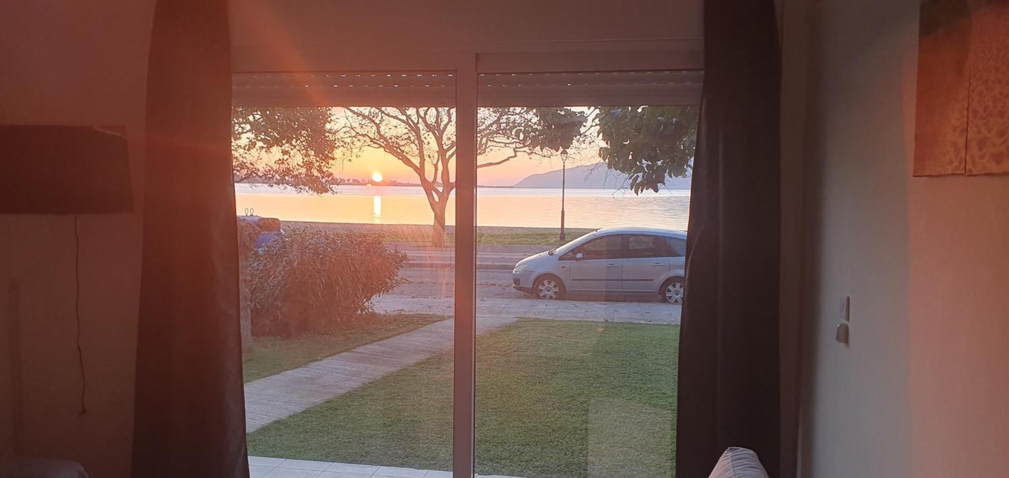 Nafpaktos Seaside Apartment Dış mekan fotoğraf
